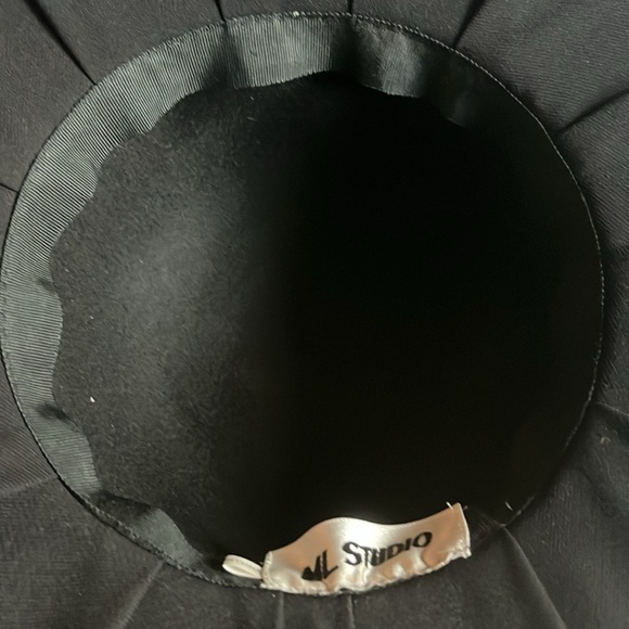 ML Studio Hat , Derby Hat, Church Hat Black Big Bow Wide Rim Millinery - Picture 10 of 15